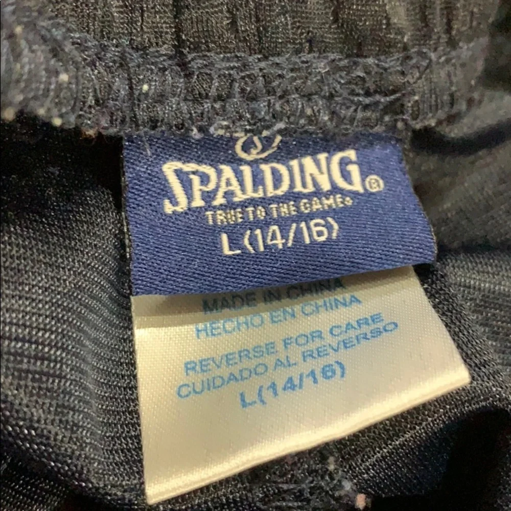 Spalding athletic shorts – size large